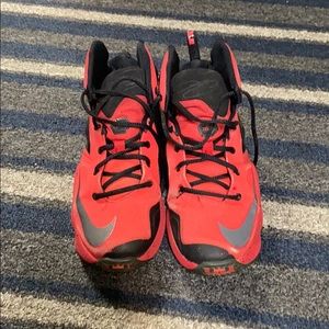 Lebron Basketball Shoes